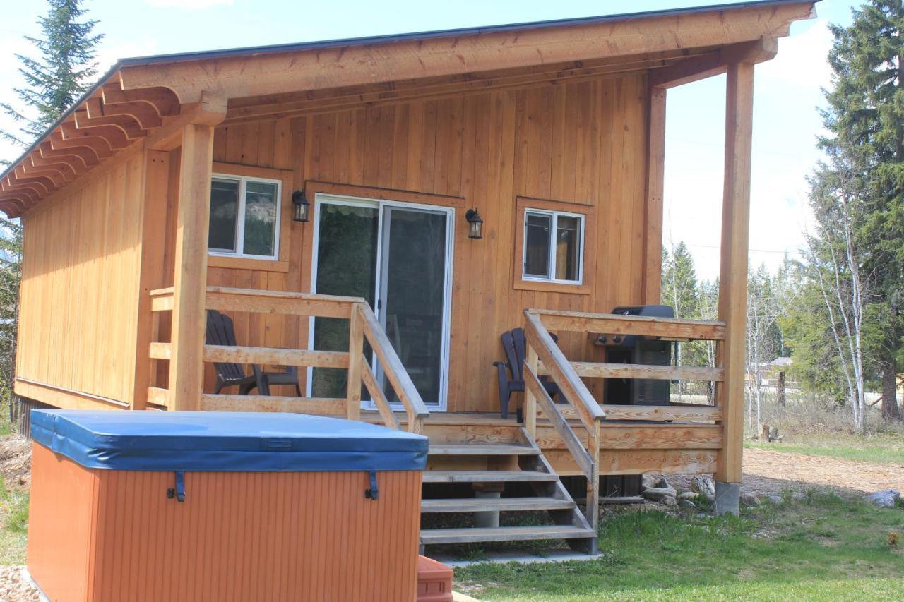 Kicking Horse Kabins Golden Exterior foto