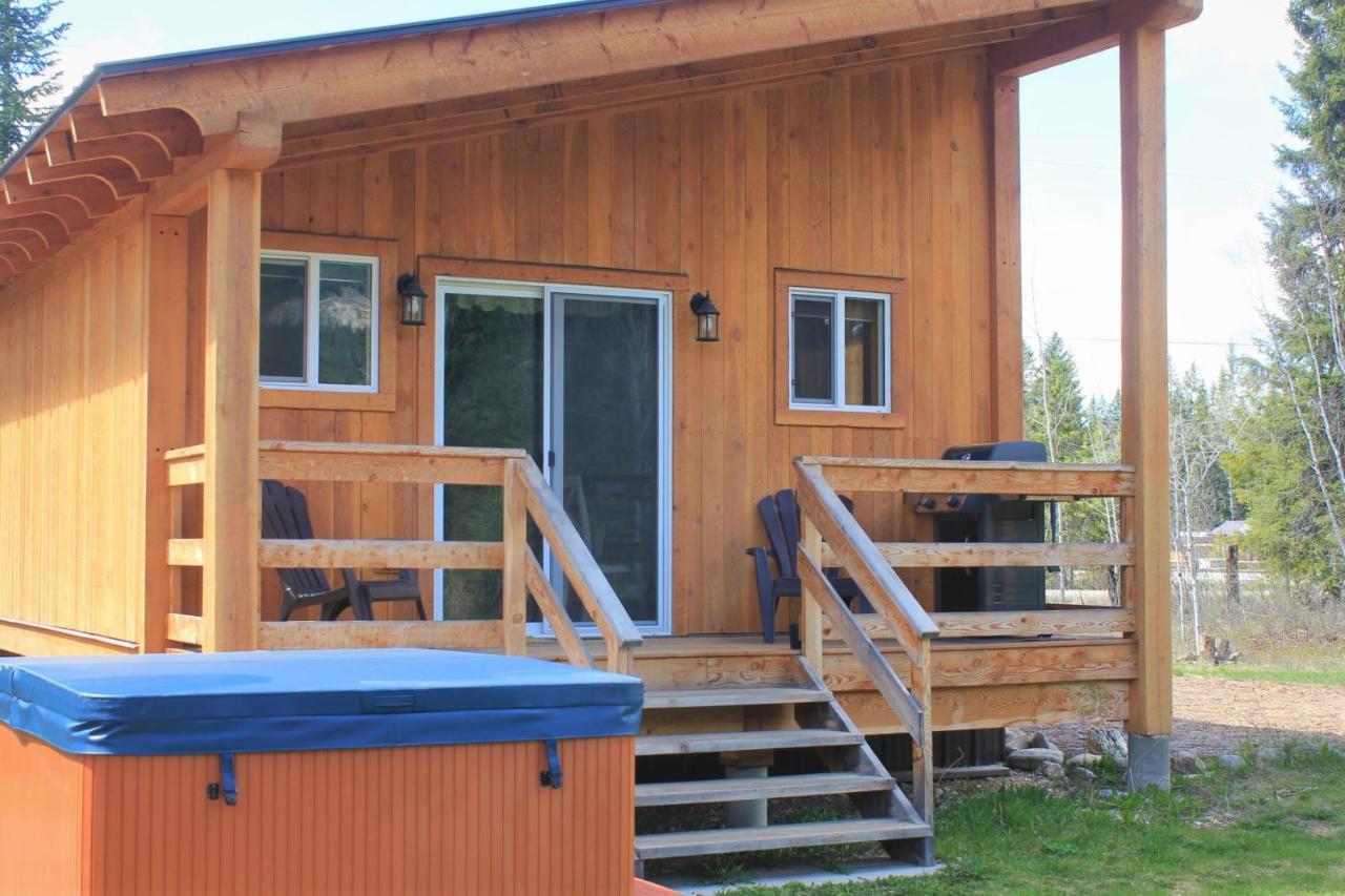 Kicking Horse Kabins Golden Exterior foto