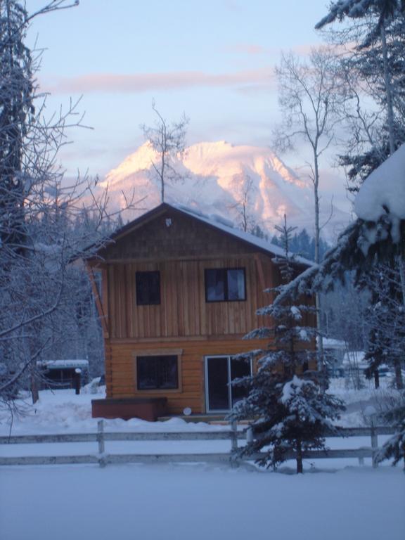 Kicking Horse Kabins Golden Exterior foto