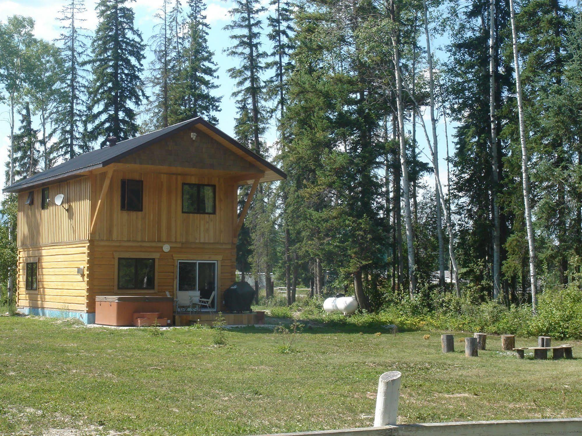 Kicking Horse Kabins Golden Exterior foto