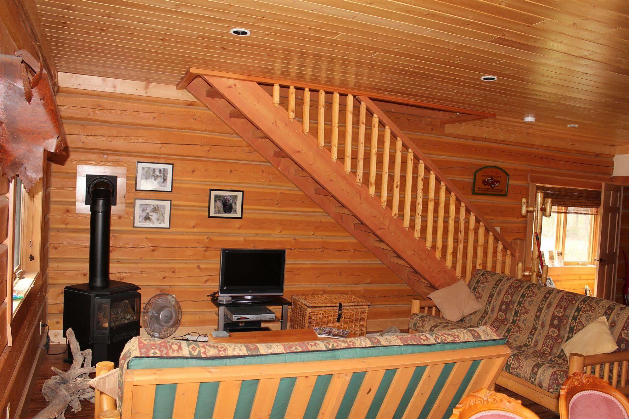 Kicking Horse Kabins Golden Exterior foto