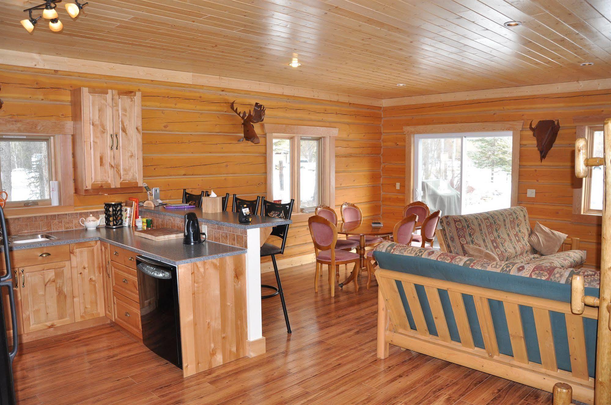 Kicking Horse Kabins Golden Exterior foto