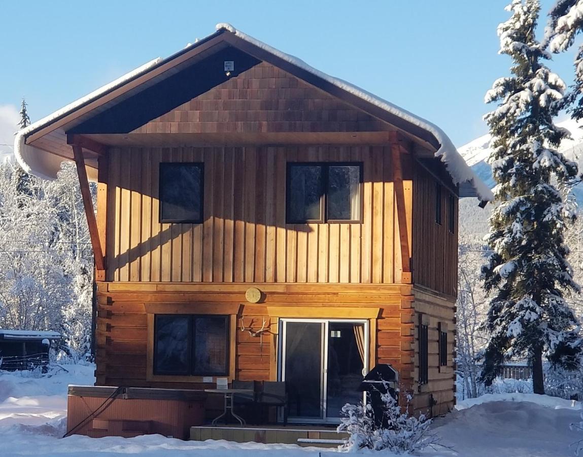 Kicking Horse Kabins Golden Exterior foto