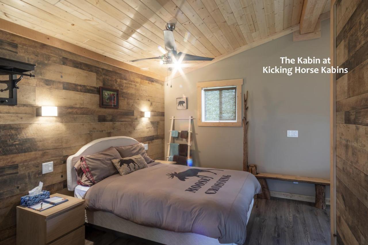 Kicking Horse Kabins Golden Exterior foto